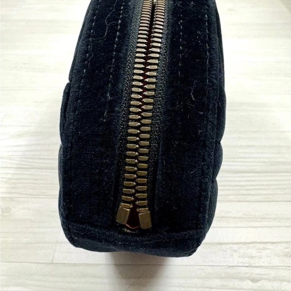 Gucci Black Belt Bag with Gold Details main image 12